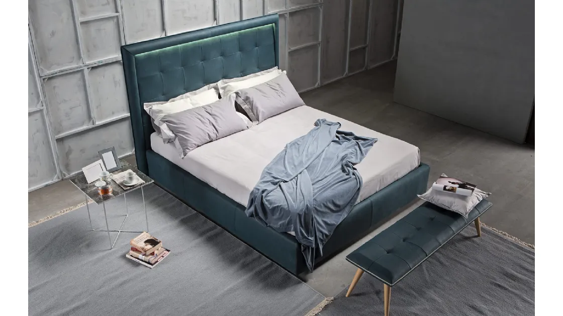 Letto dal design classico con testiera Prince di Novaluna