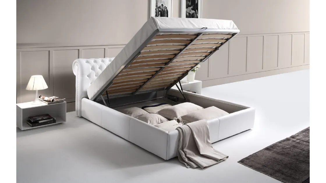 Letto in pelle dalle linee classiche Royal con box contenitore di Novaluna